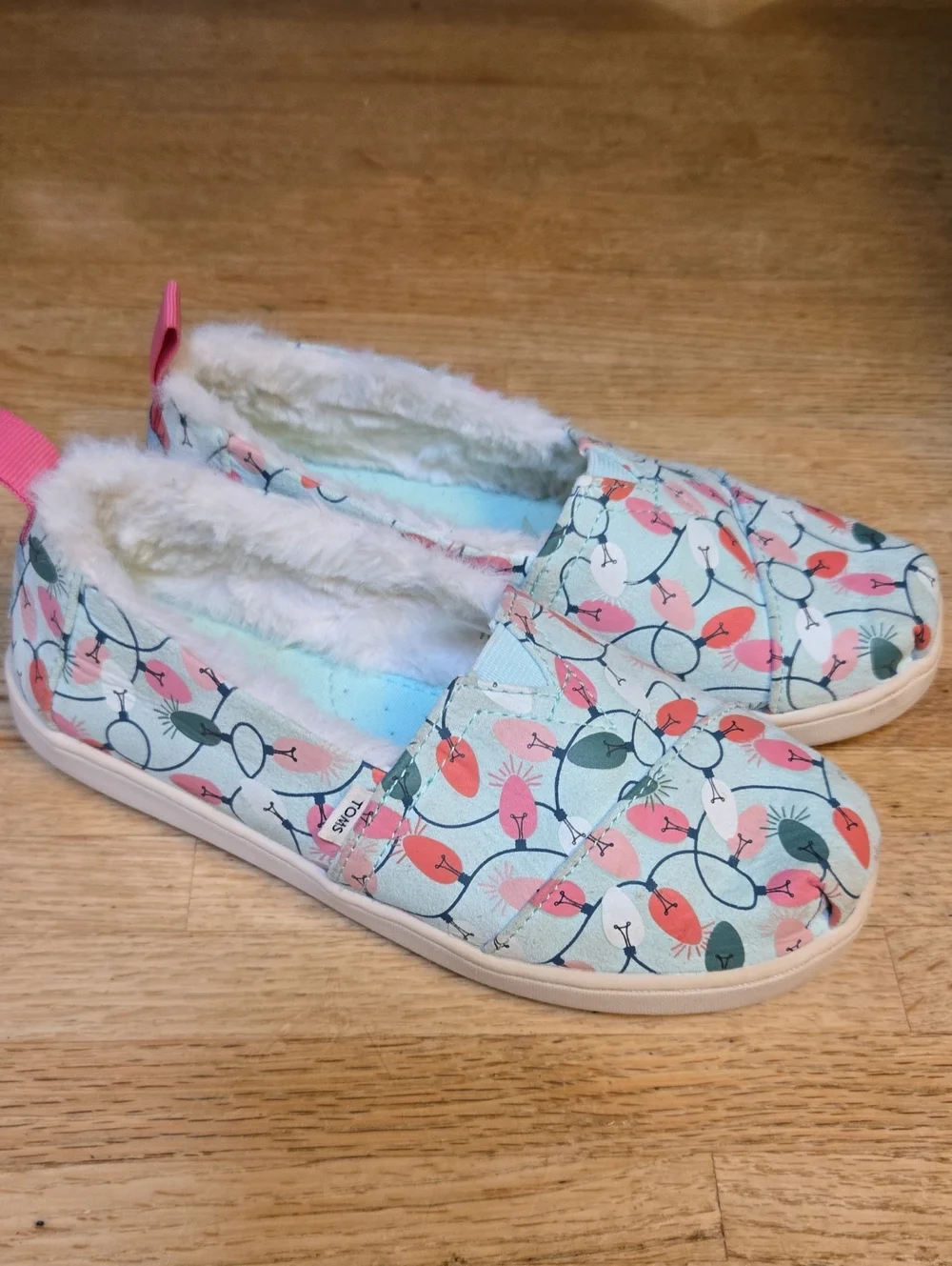 Toms Kids Light Blue String Lights Faux-Fur Slip-Ons with Pink & Red Accents